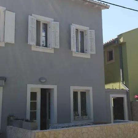 Family House Apartmán *